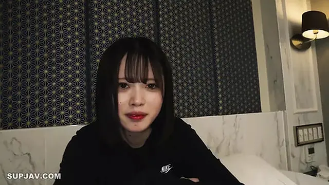 Hot Asian Milf Seduces in Private🤫