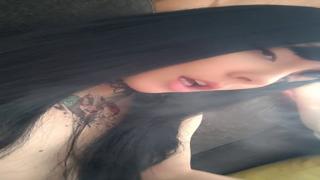'Smoking Sucks, Goth Babe'