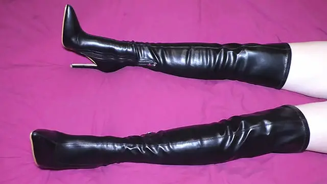 Bootjob in overknee boots &mdash;  bootfuck seduction