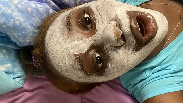 Bottomless Nude Twisting and Queefing Pretty Ass🍑 and Pussy✌