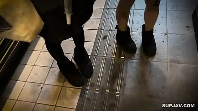 Hot Asian Babe 22210