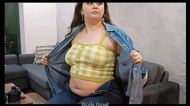 Chubby Nicole enjoys her round belly and wiggles her big &mdash;  soft butt🍑 for you