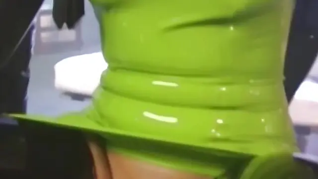 Vintage seductress Gia Paloma toys with latex lady