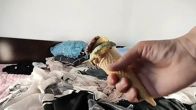 Amateur Couple Wild Sex Latina Blowjob Ice Cream Brunette Undresses Seductively