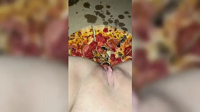 Hot Arab Shemale Tastes Cum On Food - Fetish - Saudi Amateur - Pink Pussy✌ Drips - USA G