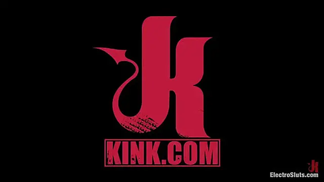 Brooklyn Lee′s first electrosex anal👌 experiment with AVN′s newest starlet!